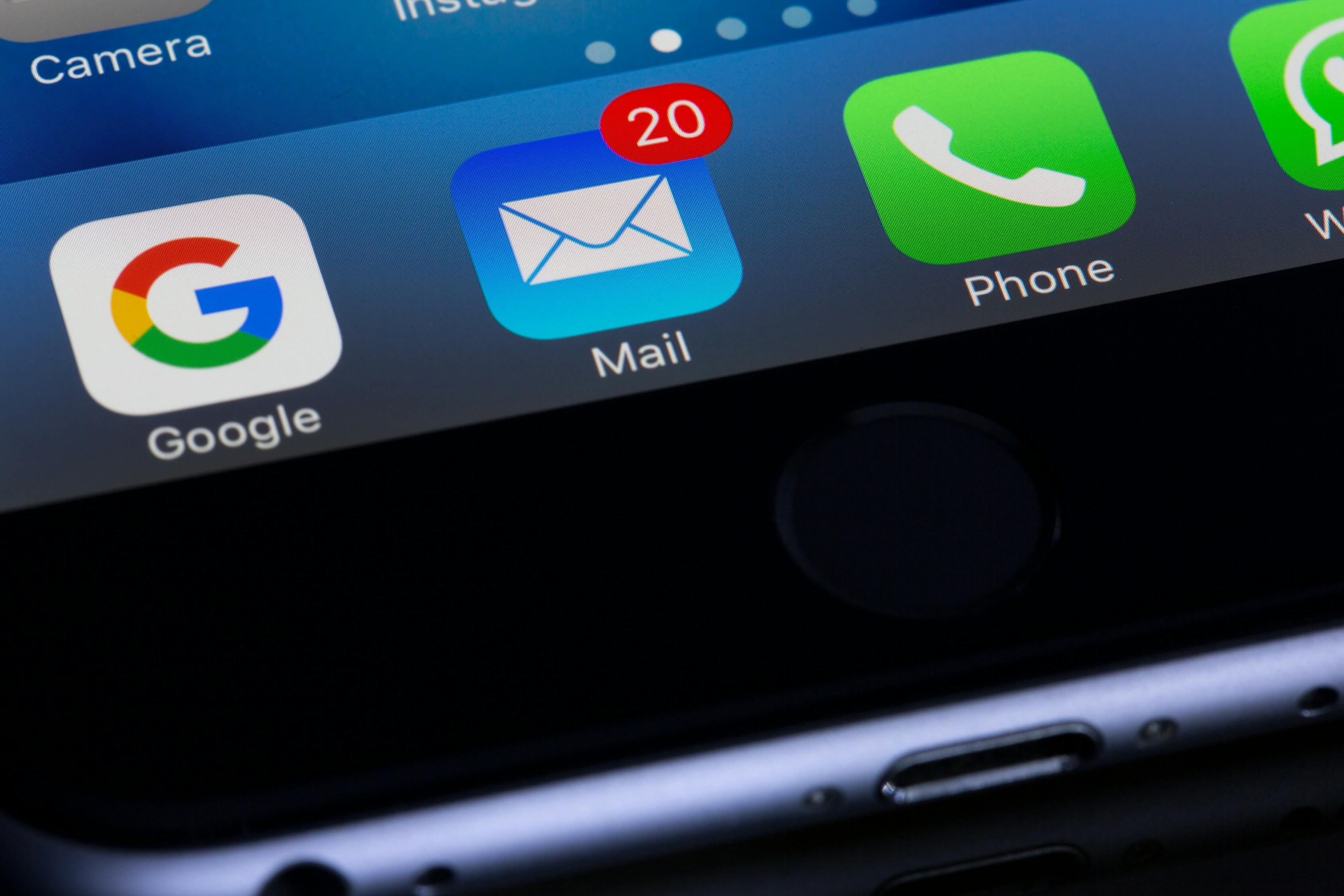 如何把Gmail通讯录导出成VCF文件并塞进iPhone？