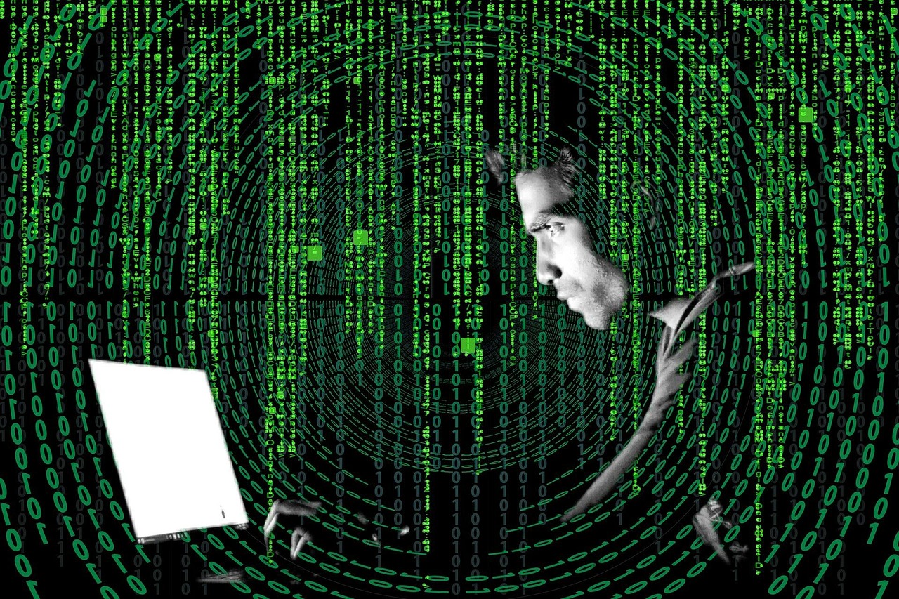 企业网站日点击破千就封号？2025百度SEO智能系统这样破局